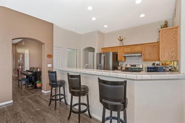 5376 Buckwood Way, Sacramento, CA 95835