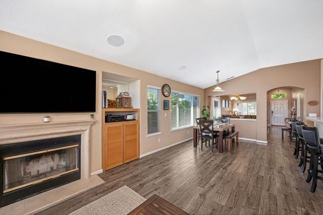 5376 Buckwood Way, Sacramento, CA 95835