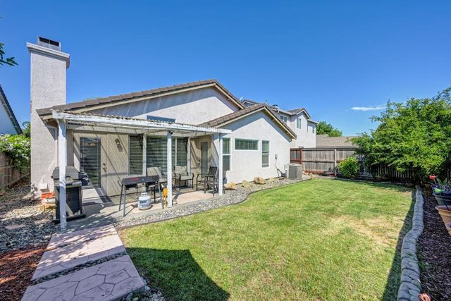 5376 Buckwood Way, Sacramento, CA 95835