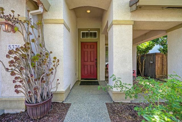 5376 Buckwood Way, Sacramento, CA 95835