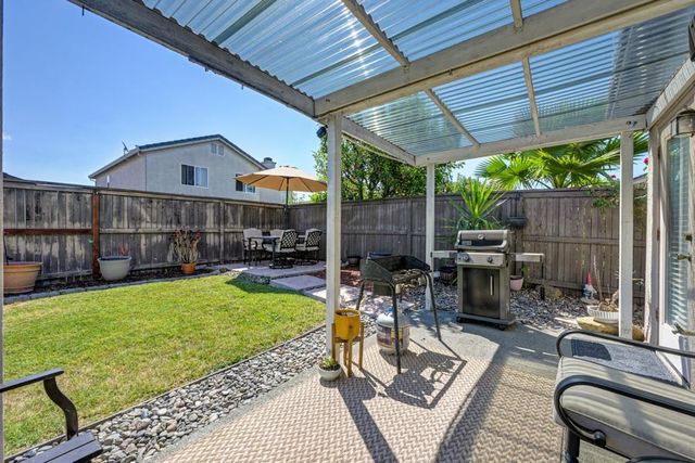 5376 Buckwood Way, Sacramento, CA 95835