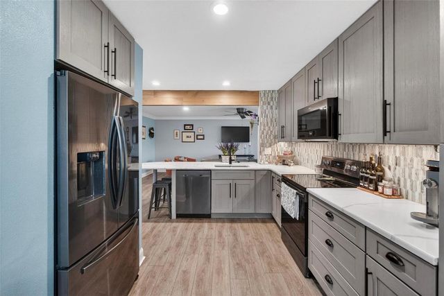 2811 RAMPART CIRCLE 2811, Clearwater, FL 33761