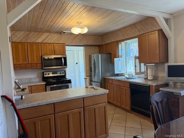 99 Convent Road, Syosset, NY 11791