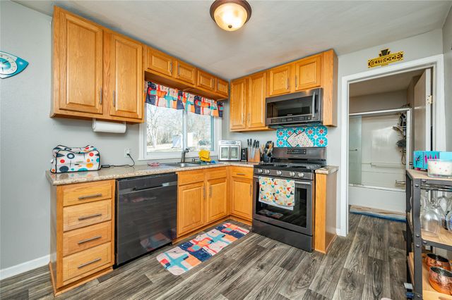 124 E Bell Avenue, Des Moines, IA 50315