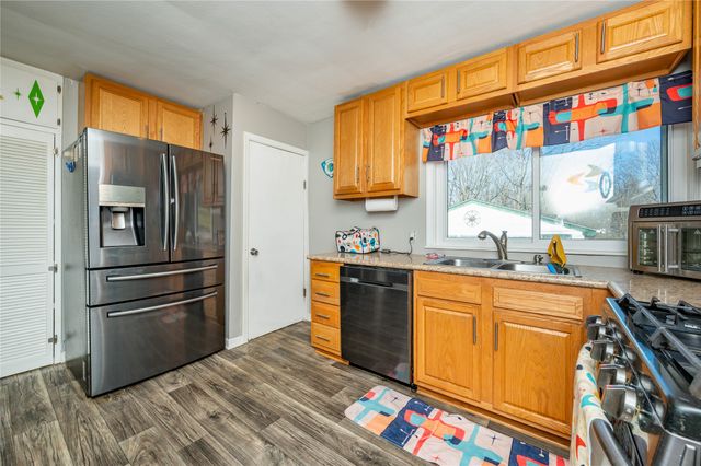 124 E Bell Avenue, Des Moines, IA 50315