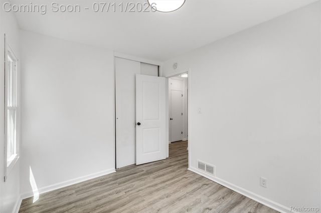 2147 E Almont Street, Ferndale, MI 48220
