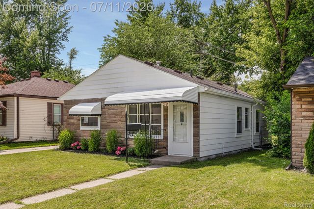 2147 E Almont Street, Ferndale, MI 48220