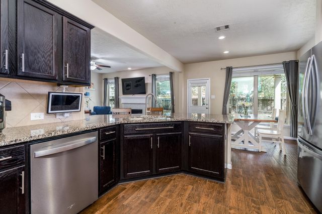 8218 E Pine Creek Bend, Cypress, TX 77433