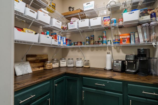 8218 E Pine Creek Bend, Cypress, TX 77433