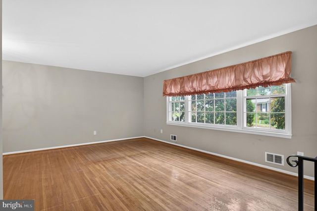 6118 ROXBURY AVE, Springfield, VA 22152