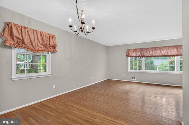 6118 ROXBURY AVE, Springfield, VA 22152