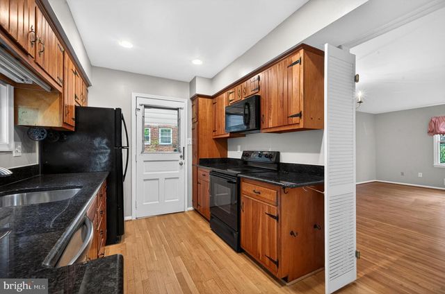 6118 ROXBURY AVE, Springfield, VA 22152