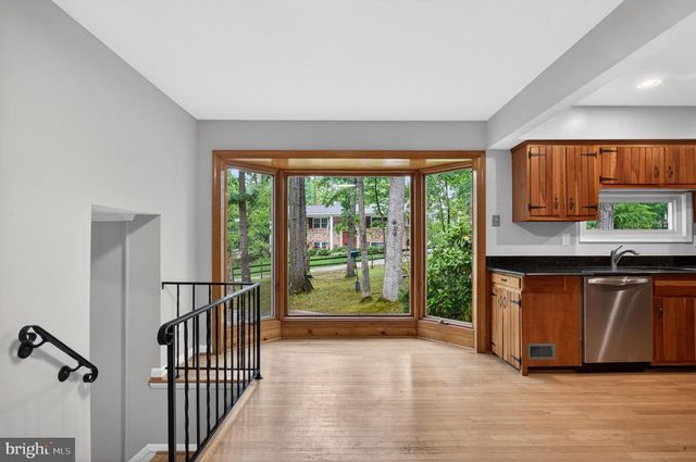 6118 ROXBURY AVE, Springfield, VA 22152