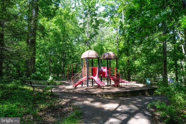 6118 ROXBURY AVE, Springfield, VA 22152