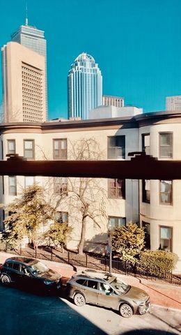 11 Albemarle St 3, Boston, MA 02115