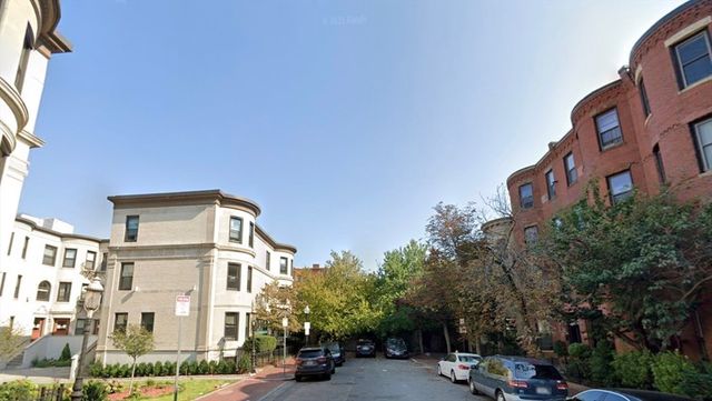 11 Albemarle St 3, Boston, MA 02115