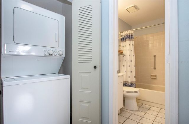 2017 HULLHOUSE DRIVE 351, Sun City Center, FL 33573