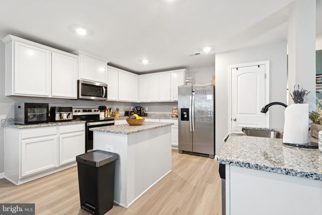 17063 ROLLINS RD, Bowling Green, VA 22427