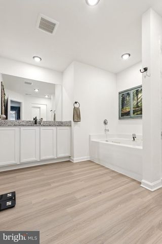 17063 ROLLINS RD, Bowling Green, VA 22427