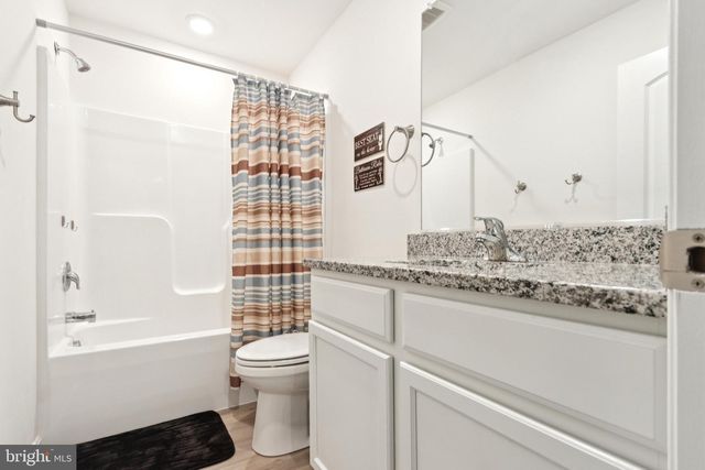 17063 ROLLINS RD, Bowling Green, VA 22427