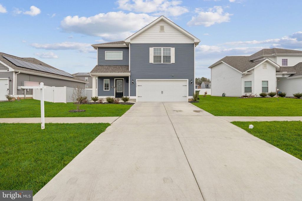 Image 1 of property listing at 17063 ROLLINS RD, Bowling Green, VA 22427