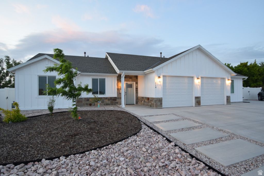 118 W 1100 N, Harrisville, UT 84404