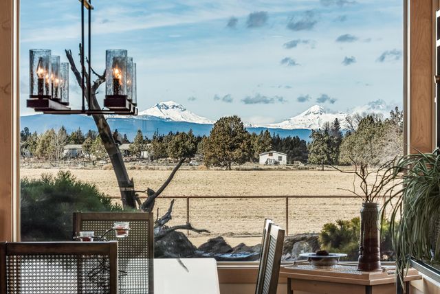 64146 Pioneer Loop, Bend, OR 97701