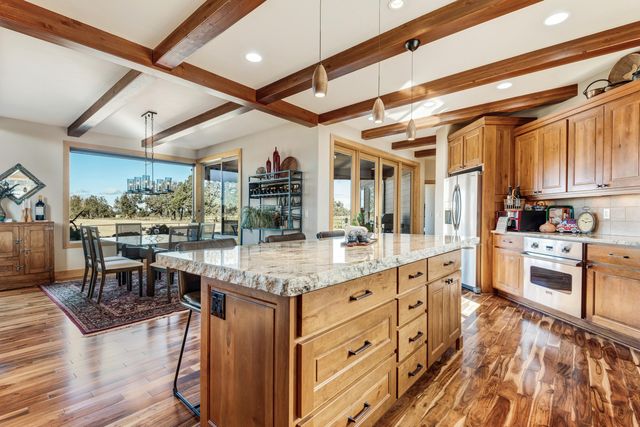 64146 Pioneer Loop, Bend, OR 97701