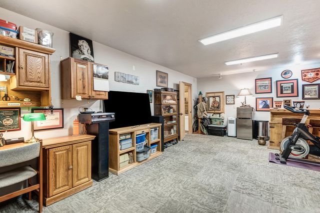 64146 Pioneer Loop, Bend, OR 97701