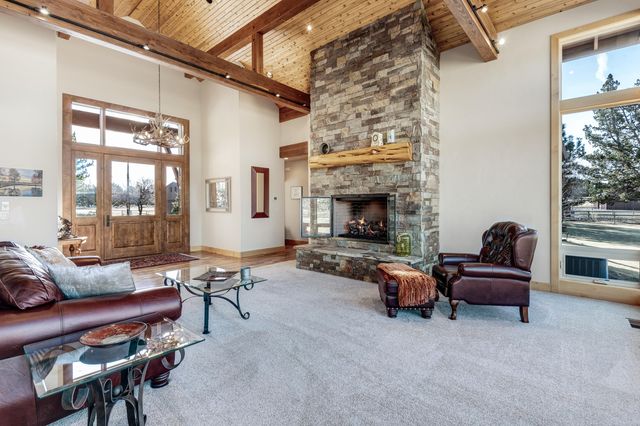 64146 Pioneer Loop, Bend, OR 97701