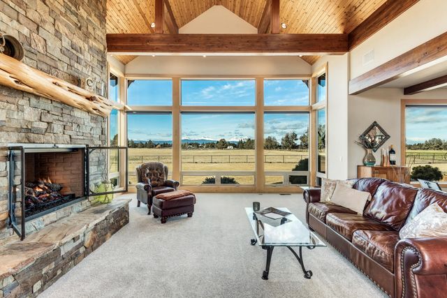 64146 Pioneer Loop, Bend, OR 97701