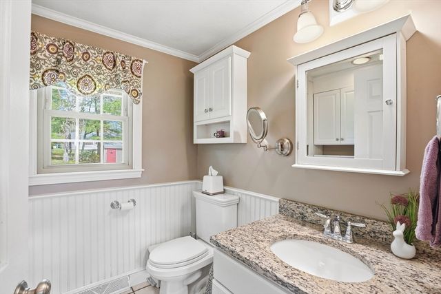 10 Amy Ln, Plymouth, MA 02360
