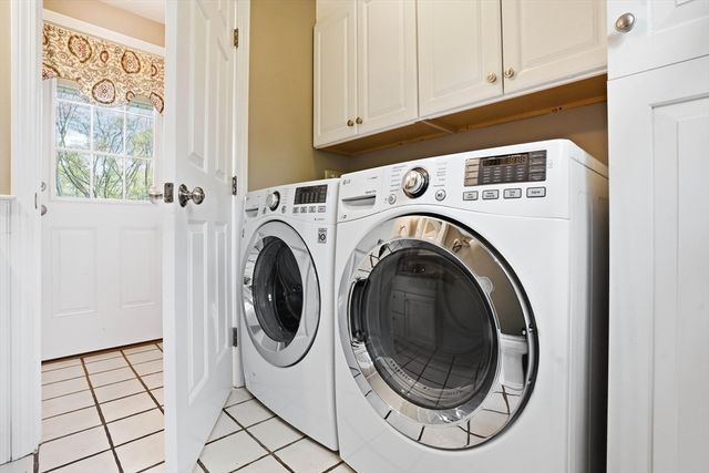 10 Amy Ln, Plymouth, MA 02360