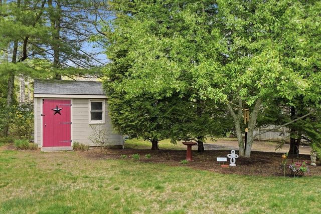10 Amy Ln, Plymouth, MA 02360