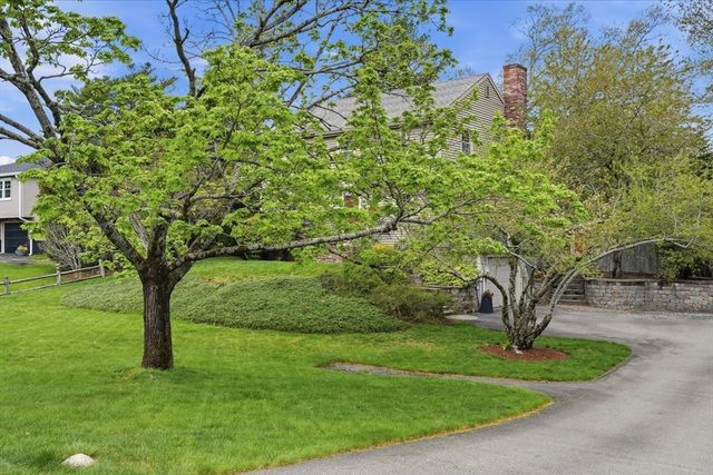 10 Amy Ln, Plymouth, MA 02360