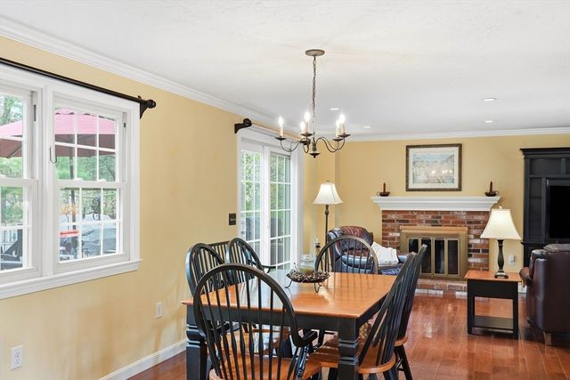 10 Amy Ln, Plymouth, MA 02360