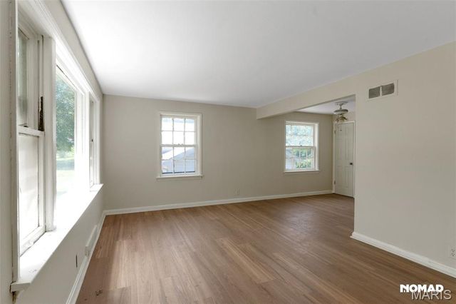 8135 Bloom Drive, St Louis, MO 63114