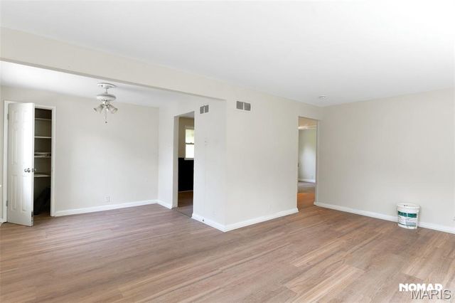 8135 Bloom Drive, St Louis, MO 63114