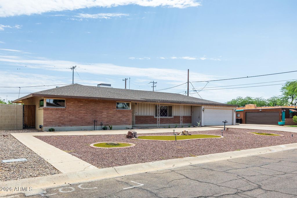 303 E MARKLEY Drive, Casa Grande, AZ 85122 — photo 3