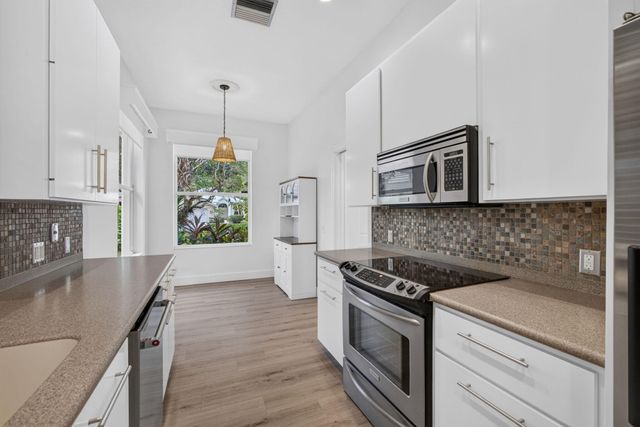 1205 Gator Trail, West Palm Beach, FL 33409