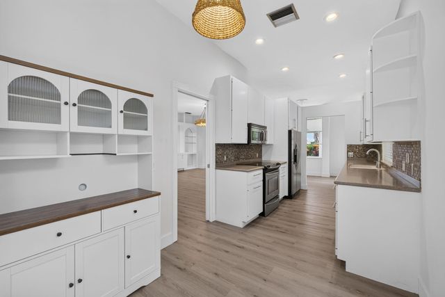 1205 Gator Trail, West Palm Beach, FL 33409