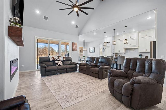 2001 Sky Trail Circle, Blanchard, OK 73010