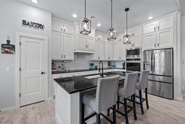 2001 Sky Trail Circle, Blanchard, OK 73010