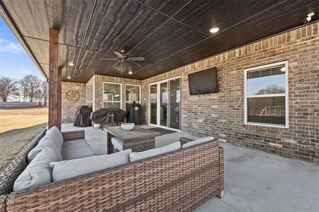 2001 Sky Trail Circle, Blanchard, OK 73010