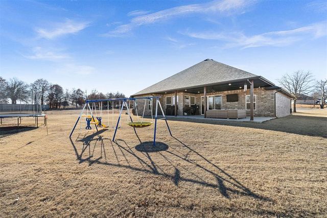 2001 Sky Trail Circle, Blanchard, OK 73010