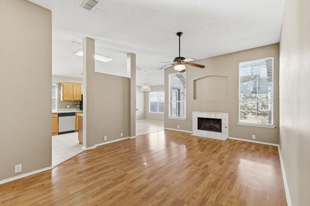 739 Thousand Oaks Drive, Lake Dallas, TX 75065