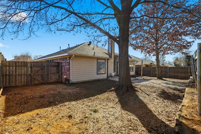 739 Thousand Oaks Drive, Lake Dallas, TX 75065