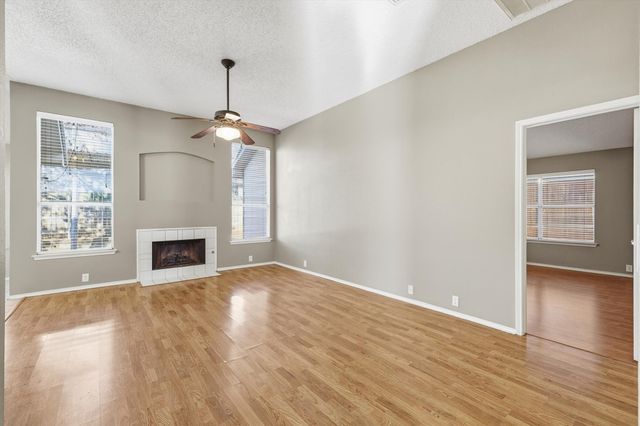 739 Thousand Oaks Drive, Lake Dallas, TX 75065