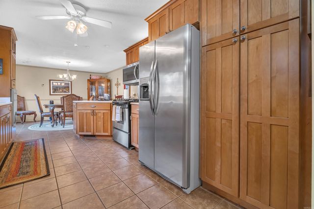 9 W Winthrop Road, Morrilton, AR 72110