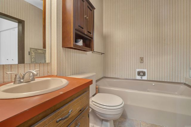 9 W Winthrop Road, Morrilton, AR 72110